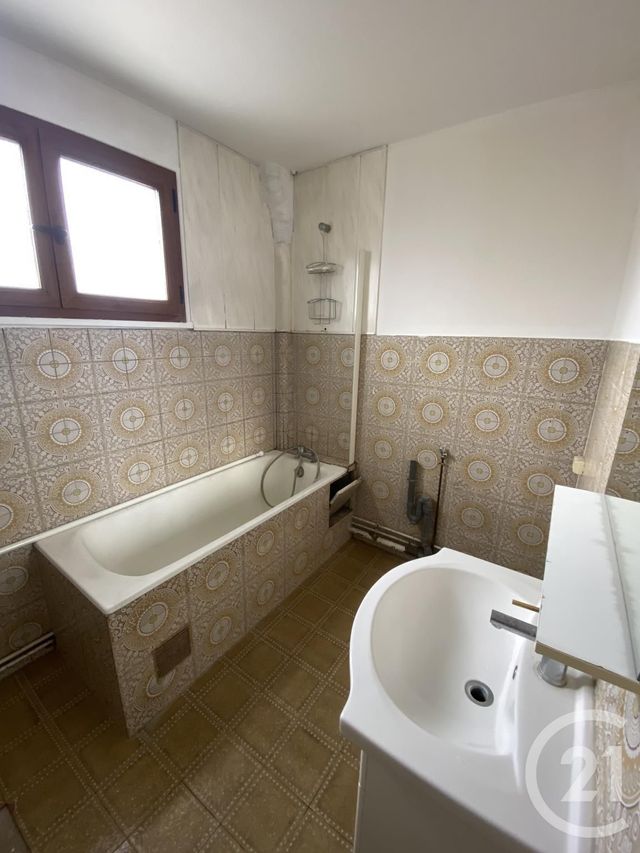 Afficher la photo en grand Appartement F3 à louer - 4 pièces - 83.0 m2 - SEVRAN - 93 - ILE-DE-FRANCE - Century 21 Sf Immobilier