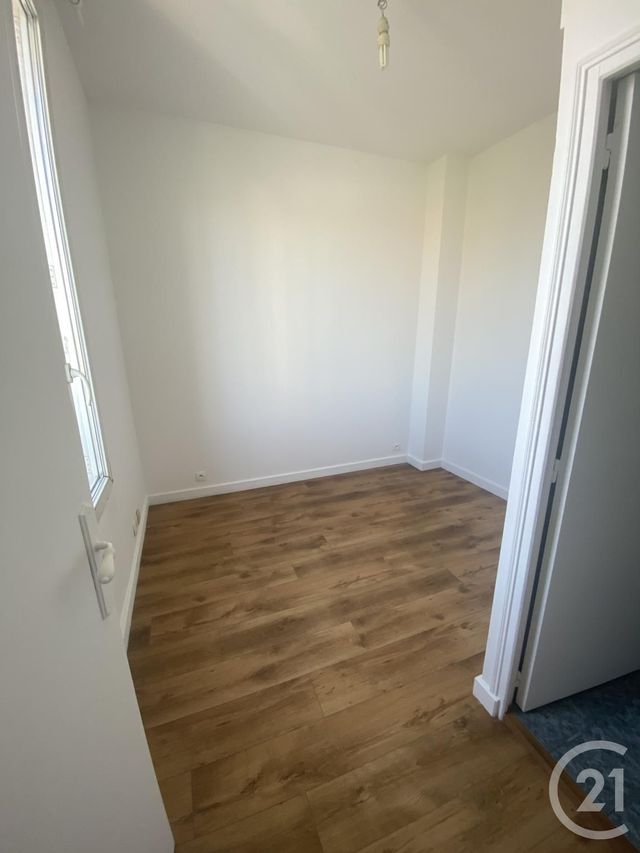 Afficher la photo en grand Appartement F2 à louer - 2 pièces - 27.39 m2 - AULNAY SOUS BOIS - 93 - ILE-DE-FRANCE - Century 21 Sf Immobilier