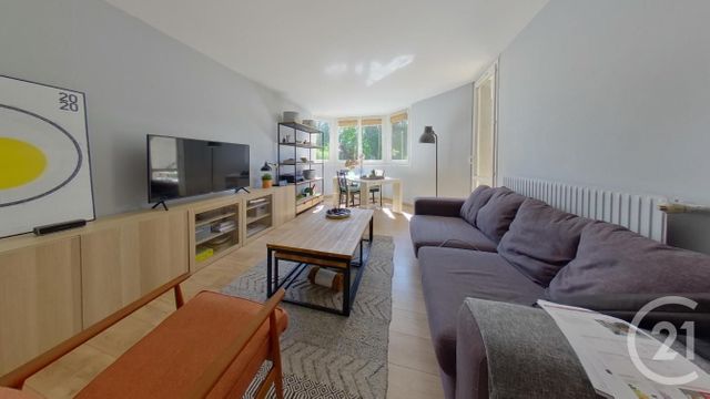 Afficher la photo en grand Appartement F3 à vendre - 3 pièces - 75.79 m2 - LIVRY GARGAN - 93 - ILE-DE-FRANCE - Century 21 Sf Immobilier