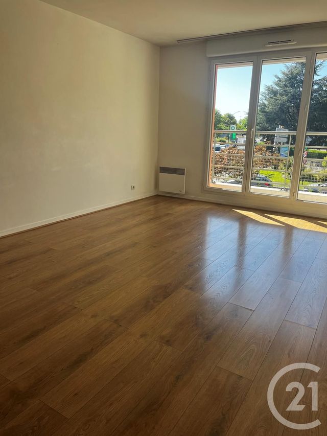 Appartement F3 à louer - 3 pièces - 65.09 m2 - SEVRAN - 93 - ILE-DE-FRANCE - Century 21 Sf Immobilier
