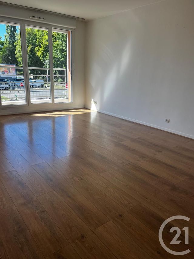 Appartement F3 à louer - 3 pièces - 65.09 m2 - SEVRAN - 93 - ILE-DE-FRANCE - Century 21 Sf Immobilier