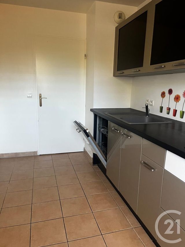 Appartement F3 à louer - 3 pièces - 65.09 m2 - SEVRAN - 93 - ILE-DE-FRANCE - Century 21 Sf Immobilier