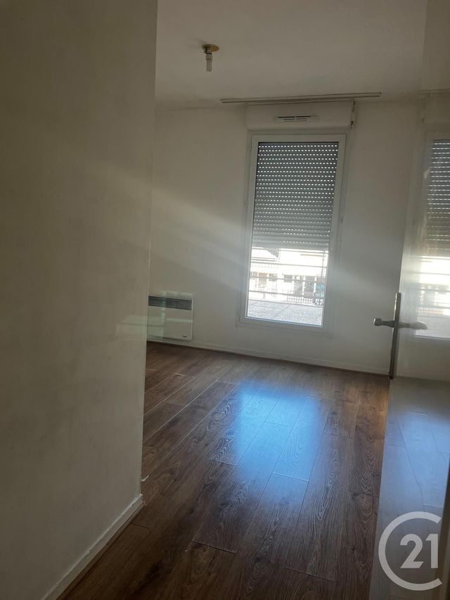 Appartement F3 à louer - 3 pièces - 65.09 m2 - SEVRAN - 93 - ILE-DE-FRANCE - Century 21 Sf Immobilier