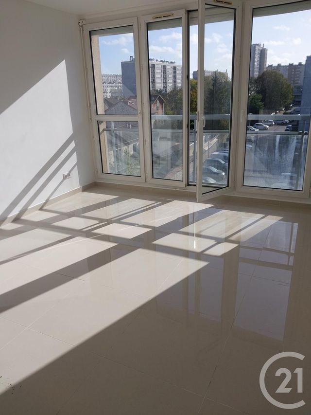 Appartement T2 à louer - 2 pièces - 34.14 m2 - VITRY SUR SEINE - 94 - ILE-DE-FRANCE - Century 21 Sf Immobilier