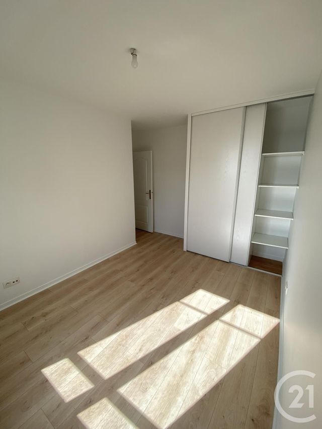 Appartement F2 à louer - 3 pièces - 67.47 m2 - SEVRAN - 93 - ILE-DE-FRANCE - Century 21 Sf Immobilier