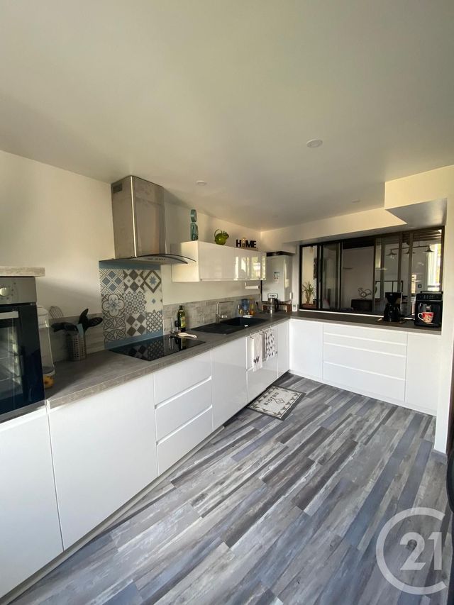 Appartement F3 à louer - 3 pièces - 67.57 m2 - SEVRAN - 93 - ILE-DE-FRANCE - Century 21 Sf Immobilier