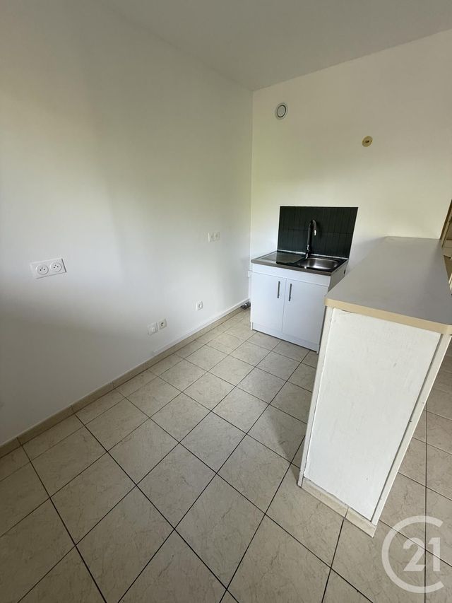Appartement F2 à louer - 2 pièces - 49.39 m2 - SEVRAN - 93 - ILE-DE-FRANCE - Century 21 Sf Immobilier