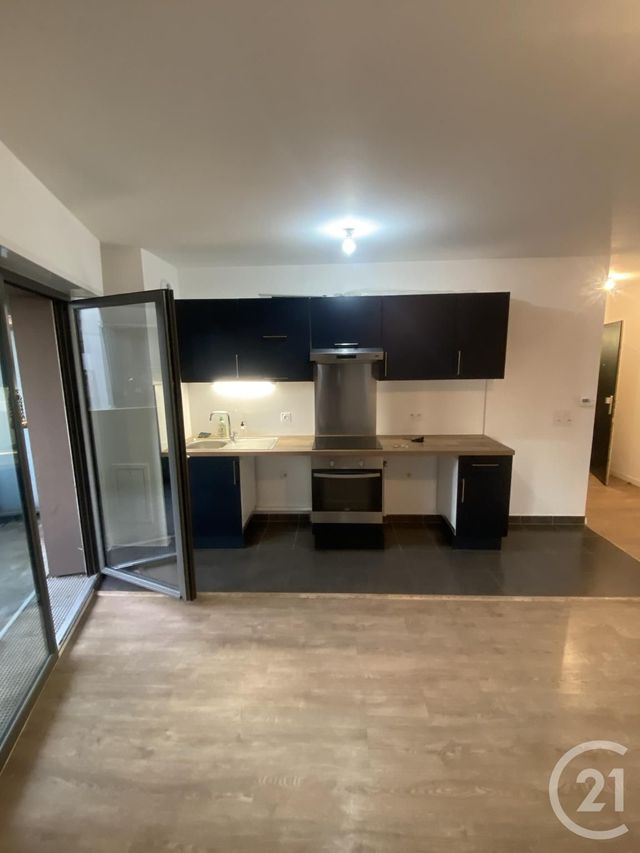 Appartement F3 à louer - 3 pièces - 69.1 m2 - MONTREUIL - 93 - ILE-DE-FRANCE - Century 21 Sf Immobilier