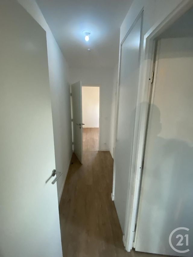 Appartement F3 à louer - 3 pièces - 69.1 m2 - MONTREUIL - 93 - ILE-DE-FRANCE - Century 21 Sf Immobilier