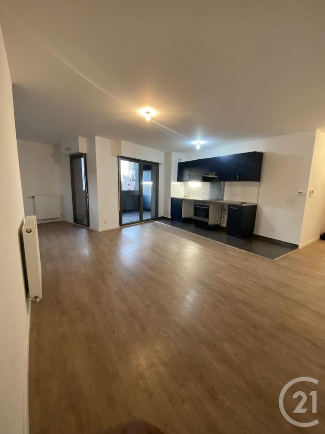 Appartement F3 à louer - 3 pièces - 69.1 m2 - MONTREUIL - 93 - ILE-DE-FRANCE - Century 21 Sf Immobilier
