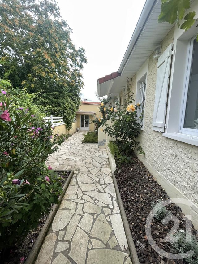 maison à louer - 3 pièces - 77.13 m2 - MONTREUIL - 93 - ILE-DE-FRANCE - Century 21 Sf Immobilier