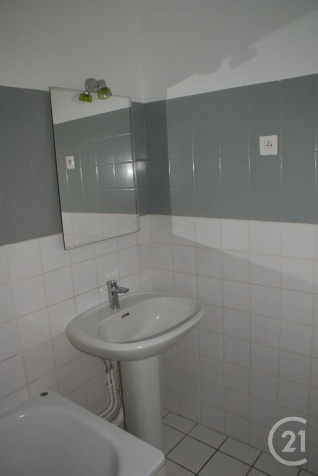 Afficher la photo en grand Appartement F2 à louer - 2 pièces - 30.88 m2 - MONTREUIL - 93 - ILE-DE-FRANCE - Century 21 Sf Immobilier