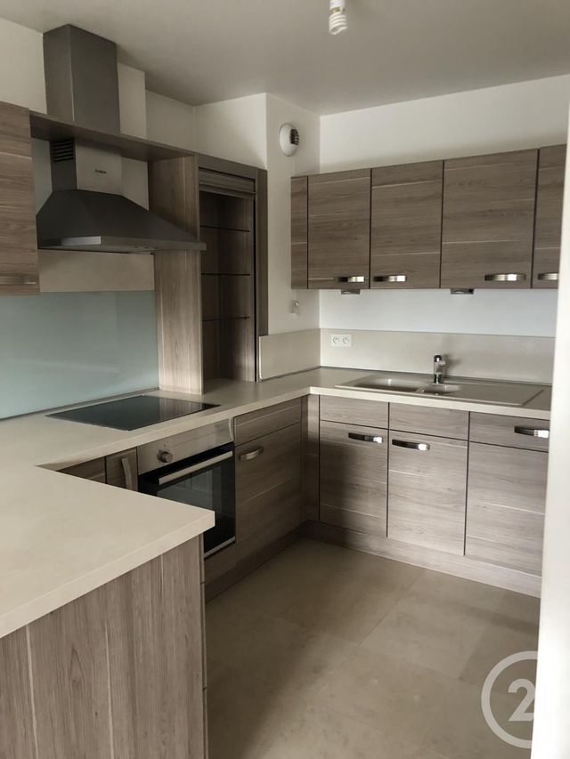 Appartement F3 à louer - 3 pièces - 75.58 m2 - LIVRY GARGAN - 93 - ILE-DE-FRANCE - Century 21 Sf Immobilier