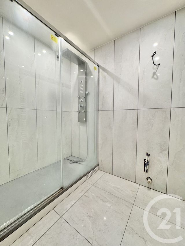 Appartement F5 à vendre - 5 pièces - 100.0 m2 - SEVRAN - 93 - ILE-DE-FRANCE - Century 21 Sf Immobilier