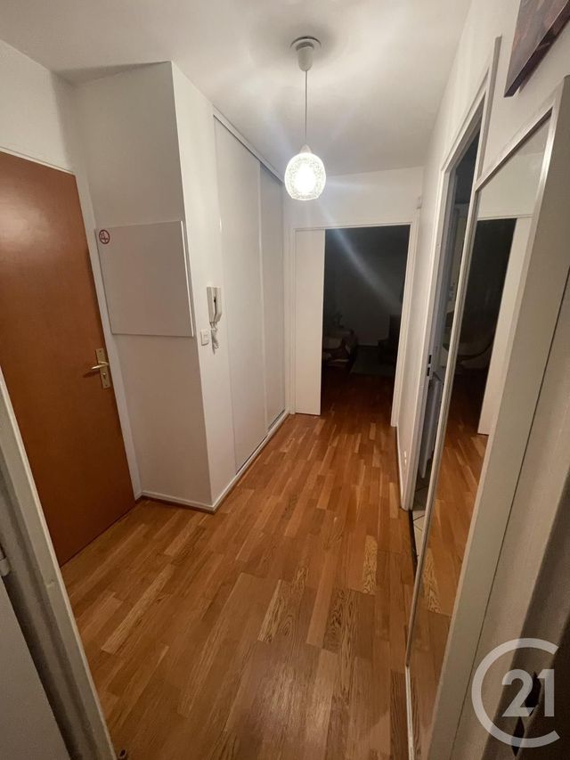 Appartement F2 à louer - 2 pièces - 50.0 m2 - LIVRY GARGAN - 93 - ILE-DE-FRANCE - Century 21 Sf Immobilier