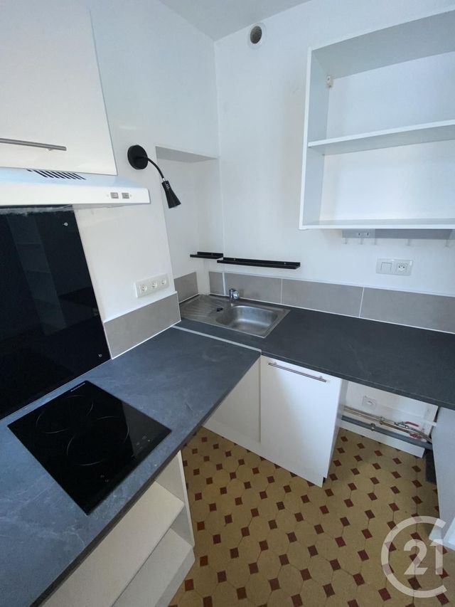 Appartement F1 à louer - 1 pièce - 26.11 m2 - MONTREUIL - 93 - ILE-DE-FRANCE - Century 21 Sf Immobilier