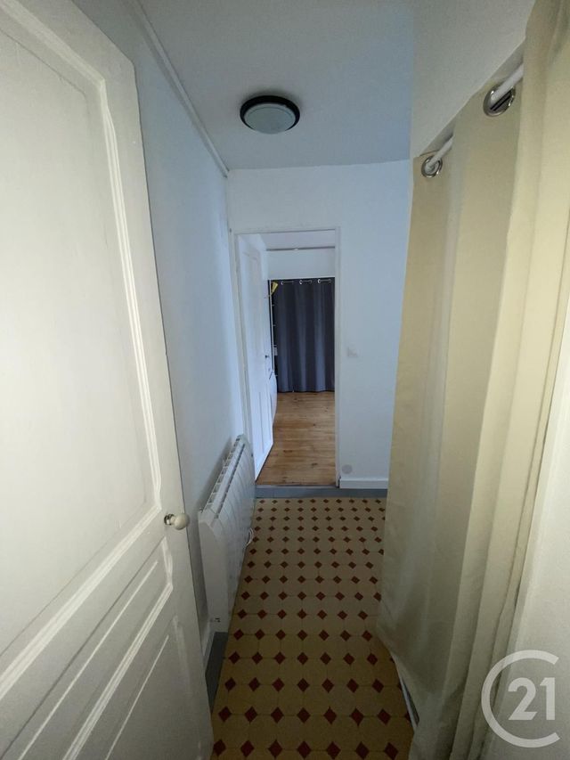 Appartement F1 à louer - 1 pièce - 26.11 m2 - MONTREUIL - 93 - ILE-DE-FRANCE - Century 21 Sf Immobilier
