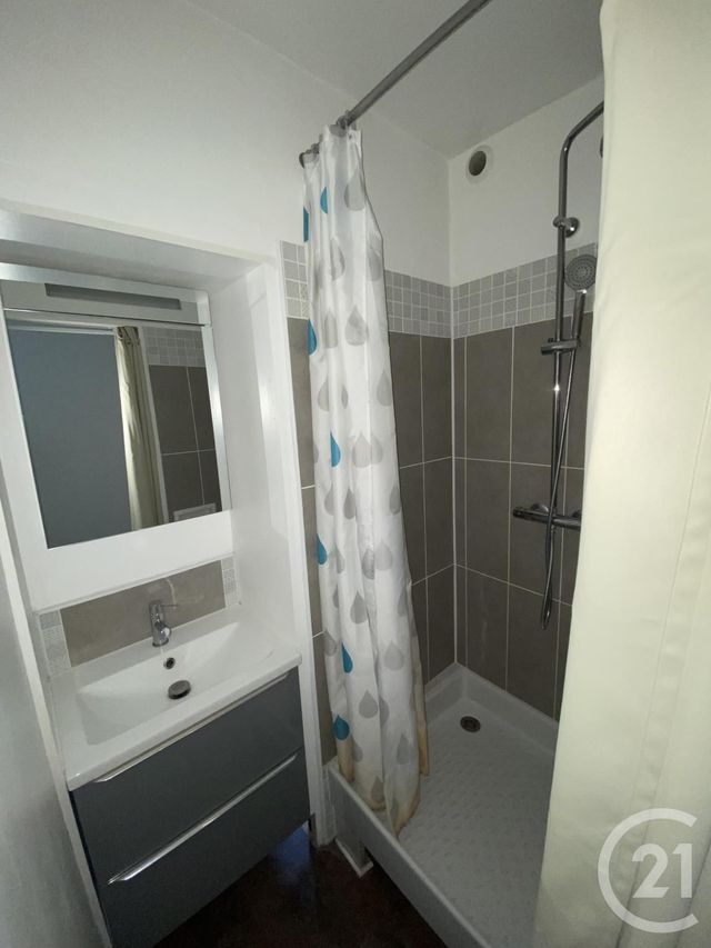 Appartement F1 à louer - 1 pièce - 26.11 m2 - MONTREUIL - 93 - ILE-DE-FRANCE - Century 21 Sf Immobilier