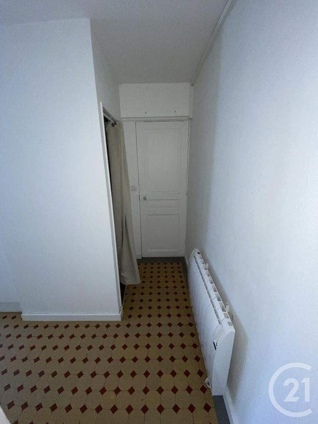 Appartement F1 à louer - 1 pièce - 26.11 m2 - MONTREUIL - 93 - ILE-DE-FRANCE - Century 21 Sf Immobilier