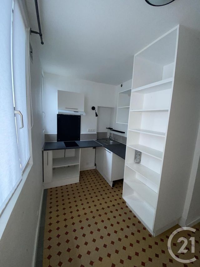 Appartement F1 à louer - 1 pièce - 26.11 m2 - MONTREUIL - 93 - ILE-DE-FRANCE - Century 21 Sf Immobilier