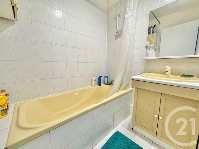 Appartement Duplex f4 à vendre - 4 pièces - 84.46 m2 - SEVRAN - 93 - ILE-DE-FRANCE - Century 21 Sf Immobilier