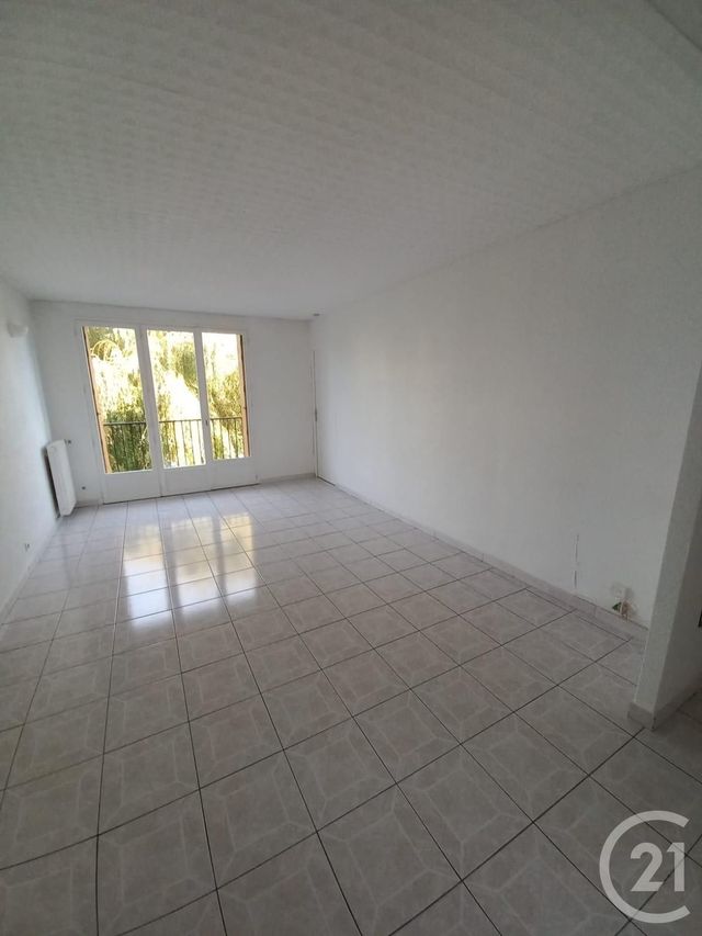 Appartement à louer - 3 pièces - 56.4 m2 - VILLEPARISIS - 77 - ILE-DE-FRANCE - Century 21 Sf Immobilier