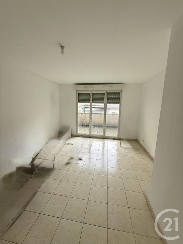 Appartement F2 à louer - 2 pièces - 49.33 m2 - SEVRAN - 93 - ILE-DE-FRANCE - Century 21 Sf Immobilier