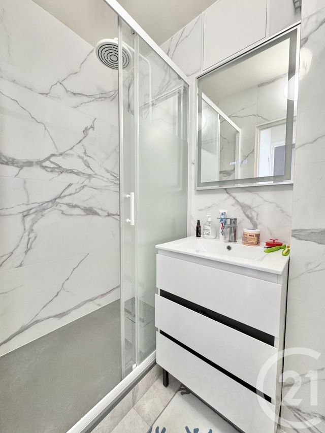 Appartement à vendre - 3 pièces - 55.0 m2 - LIVRY GARGAN - 93 - ILE-DE-FRANCE - Century 21 Sf Immobilier