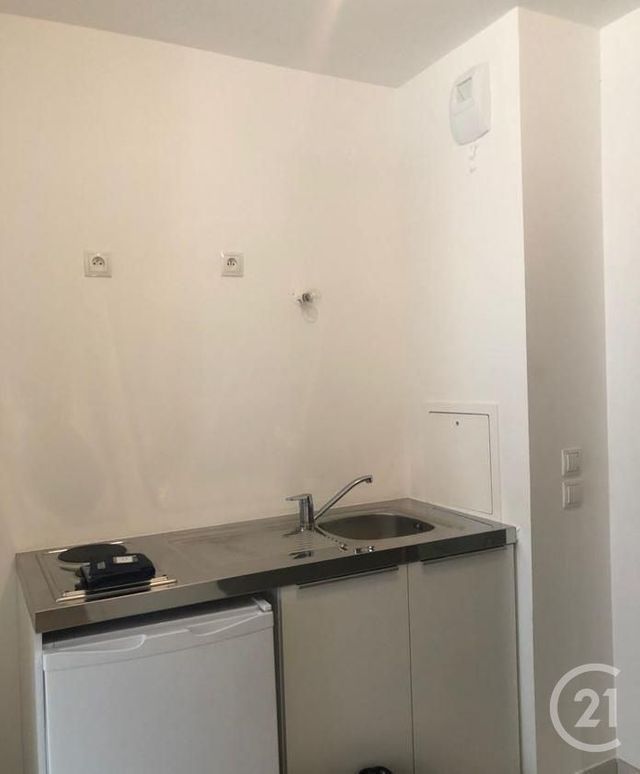 Appartement F1 à louer - 1 pièce - 28.0 m2 - NOISY LE GRAND - 93 - ILE-DE-FRANCE - Century 21 Sf Immobilier