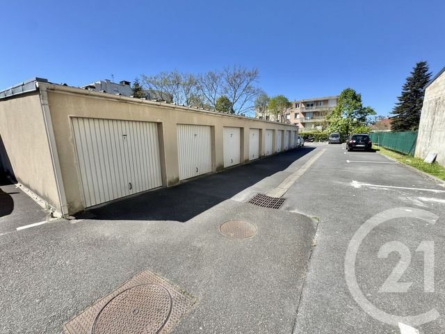 Appartement à vendre - 2 pièces - 48.0 m2 - LIVRY GARGAN - 93 - ILE-DE-FRANCE - Century 21 Sf Immobilier