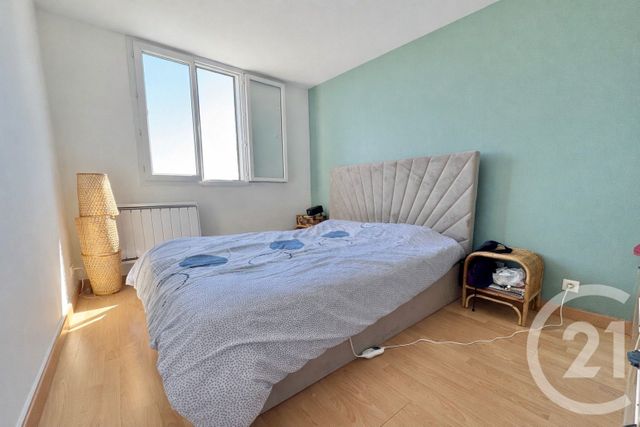Appartement à vendre - 2 pièces - 48.0 m2 - LIVRY GARGAN - 93 - ILE-DE-FRANCE - Century 21 Sf Immobilier