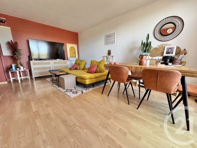 Appartement à vendre - 2 pièces - 48.0 m2 - LIVRY GARGAN - 93 - ILE-DE-FRANCE - Century 21 Sf Immobilier