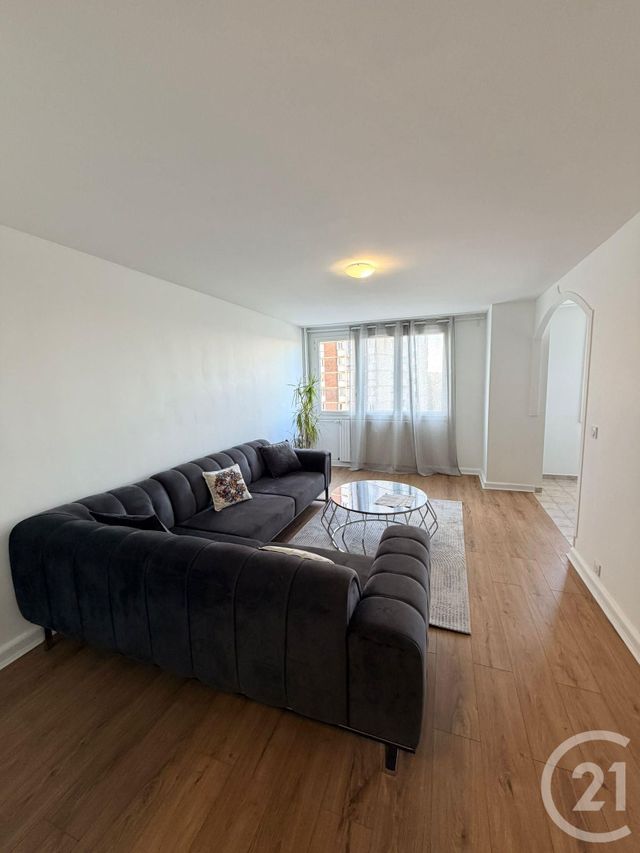 Appartement F4 à louer - 4 pièces - 82.58 m2 - ST DENIS - 93 - ILE-DE-FRANCE - Century 21 Sf Immobilier