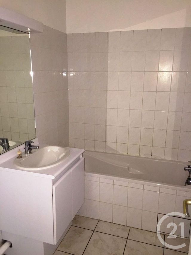 Appartement F2 à louer - 2 pièces - 43.16 m2 - JUVISY SUR ORGE - 91 - ILE-DE-FRANCE - Century 21 Sf Immobilier