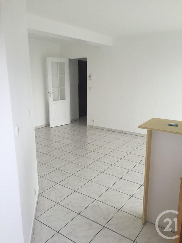 Appartement F2 à louer - 2 pièces - 43.16 m2 - JUVISY SUR ORGE - 91 - ILE-DE-FRANCE - Century 21 Sf Immobilier