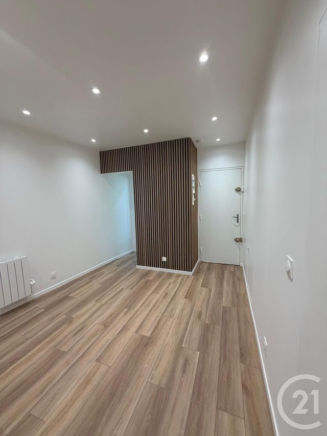 Appartement à louer - 2 pièces - 22.78 m2 - LIVRY GARGAN - 93 - ILE-DE-FRANCE - Century 21 Sf Immobilier