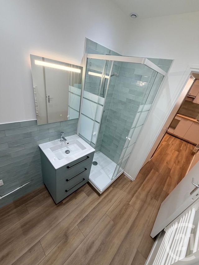 Appartement à louer - 2 pièces - 22.78 m2 - LIVRY GARGAN - 93 - ILE-DE-FRANCE - Century 21 Sf Immobilier