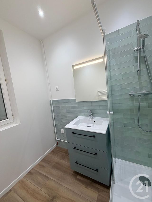 Appartement à louer - 2 pièces - 22.78 m2 - LIVRY GARGAN - 93 - ILE-DE-FRANCE - Century 21 Sf Immobilier