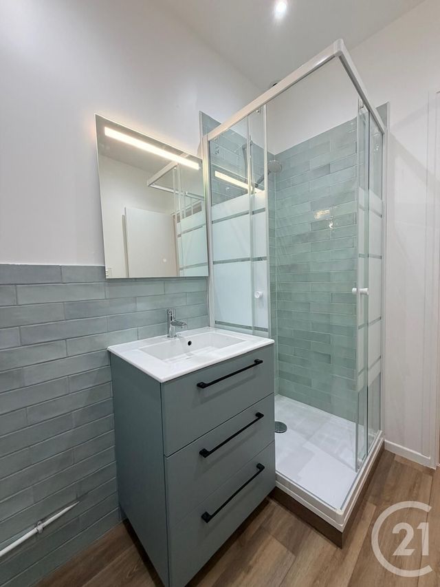 Appartement à louer - 2 pièces - 22.78 m2 - LIVRY GARGAN - 93 - ILE-DE-FRANCE - Century 21 Sf Immobilier