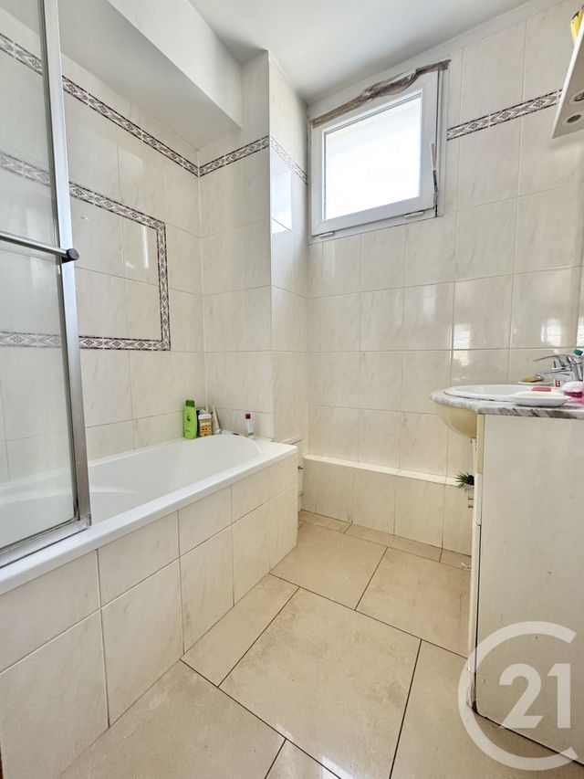 Appartement F3 à vendre - 3 pièces - 55.0 m2 - ROSNY SOUS BOIS - 93 - ILE-DE-FRANCE - Century 21 Sf Immobilier