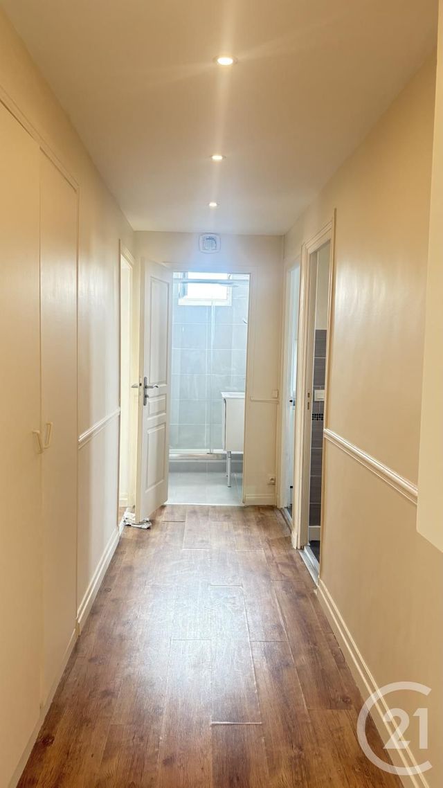 Appartement à louer - 2 pièces - 56.6 m2 - SEVRAN - 93 - ILE-DE-FRANCE - Century 21 Sf Immobilier