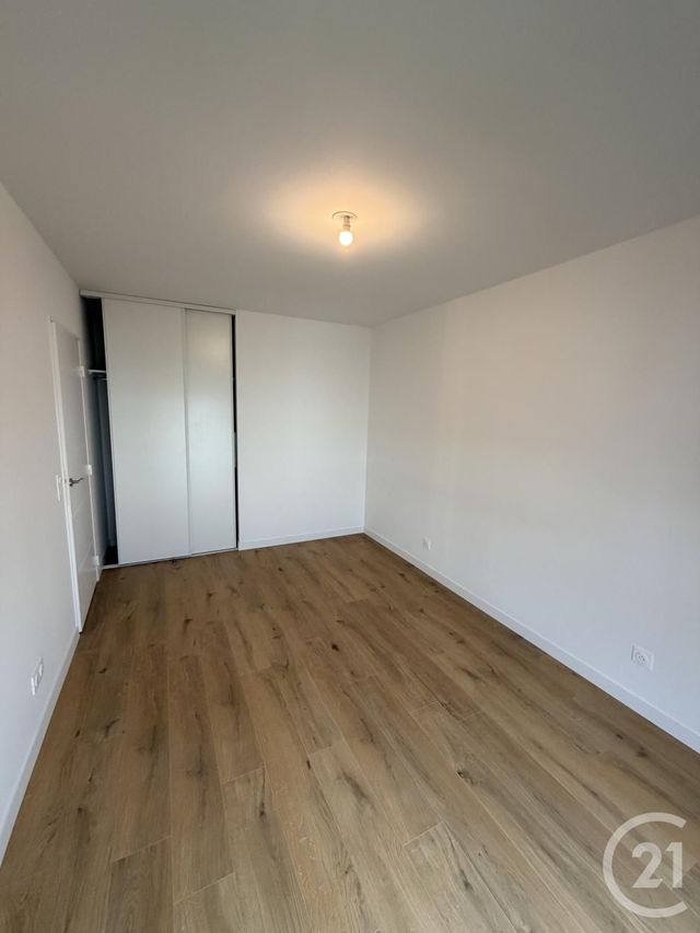 Appartement F2 à louer - 2 pièces - 43.1 m2 - NEUILLY PLAISANCE - 93 - ILE-DE-FRANCE - Century 21 Sf Immobilier