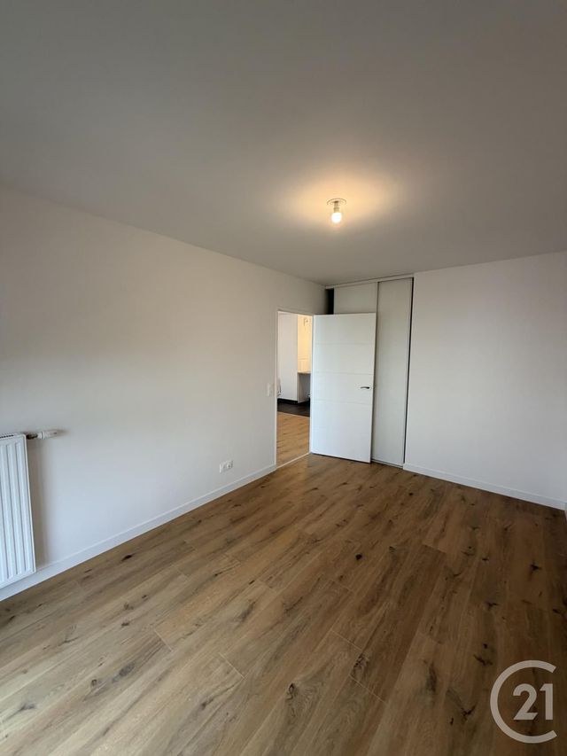 Appartement F2 à louer - 2 pièces - 43.1 m2 - NEUILLY PLAISANCE - 93 - ILE-DE-FRANCE - Century 21 Sf Immobilier