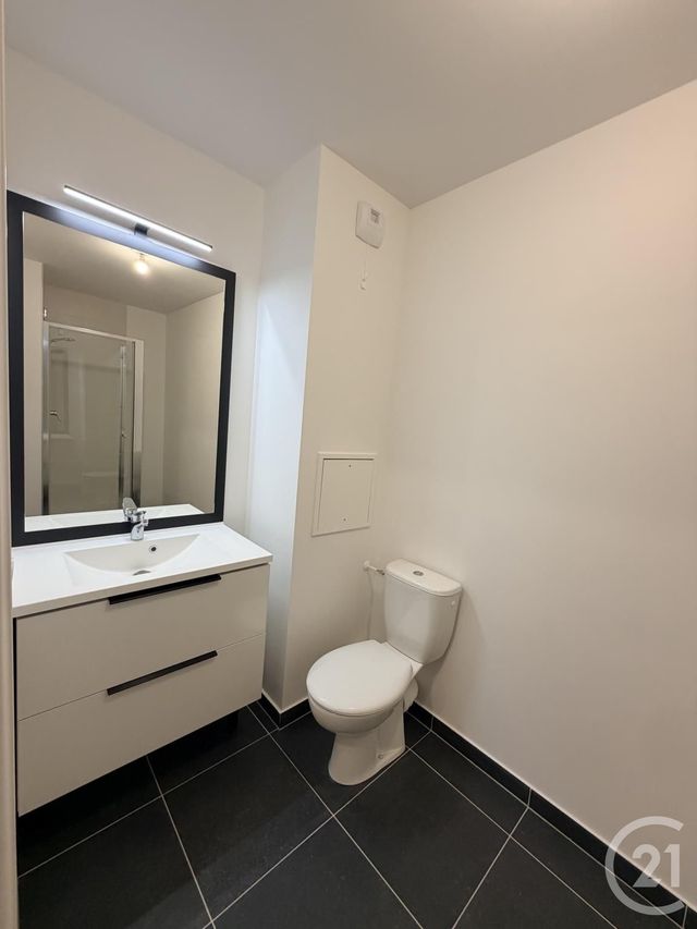 Appartement F2 à louer - 2 pièces - 43.1 m2 - NEUILLY PLAISANCE - 93 - ILE-DE-FRANCE - Century 21 Sf Immobilier