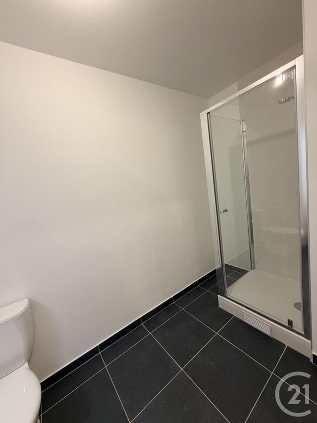 Appartement F2 à louer - 2 pièces - 43.1 m2 - NEUILLY PLAISANCE - 93 - ILE-DE-FRANCE - Century 21 Sf Immobilier