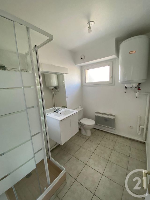 Appartement F1 à louer - 1 pièce - 27.52 m2 - TREMBLAY EN FRANCE - 93 - ILE-DE-FRANCE - Century 21 Sf Immobilier
