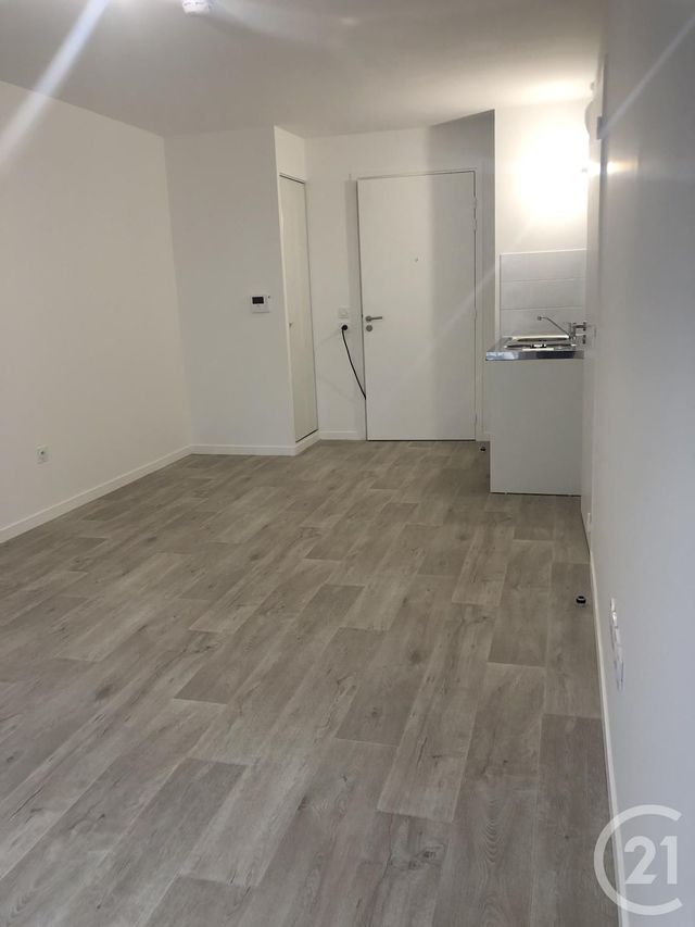 Appartement Studio à louer - 1 pièce - 26.32 m2 - SEVRAN - 93 - ILE-DE-FRANCE - Century 21 Sf Immobilier