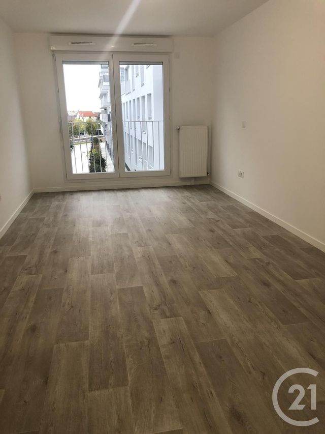 Appartement Studio à louer - 1 pièce - 26.32 m2 - SEVRAN - 93 - ILE-DE-FRANCE - Century 21 Sf Immobilier