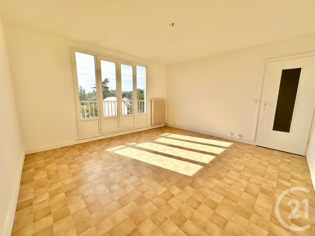 Appartement F1 à vendre COUBRON
