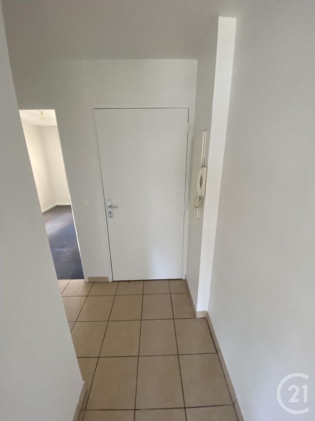 Appartement F2 à louer - 2 pièces - 34.0 m2 - TREMBLAY EN FRANCE - 93 - ILE-DE-FRANCE - Century 21 Sf Immobilier